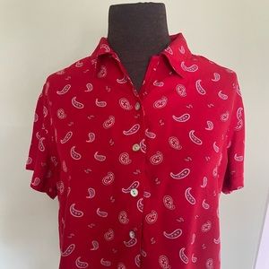 VINTAGE RED PAISLEY BUTTON UP /Small